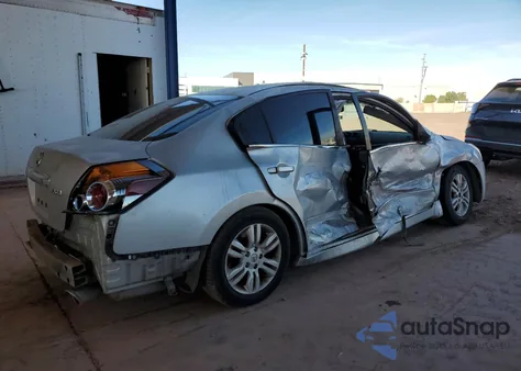 2010 Nissan Altima Base z USA, uszkodzony, nr VIN 1N4AL2AP0AN559044
